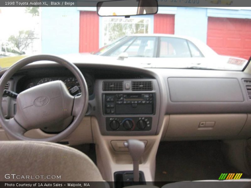Black / Beige 1998 Toyota Avalon XL