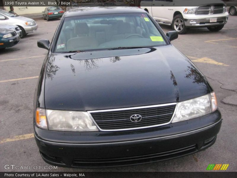 Black / Beige 1998 Toyota Avalon XL