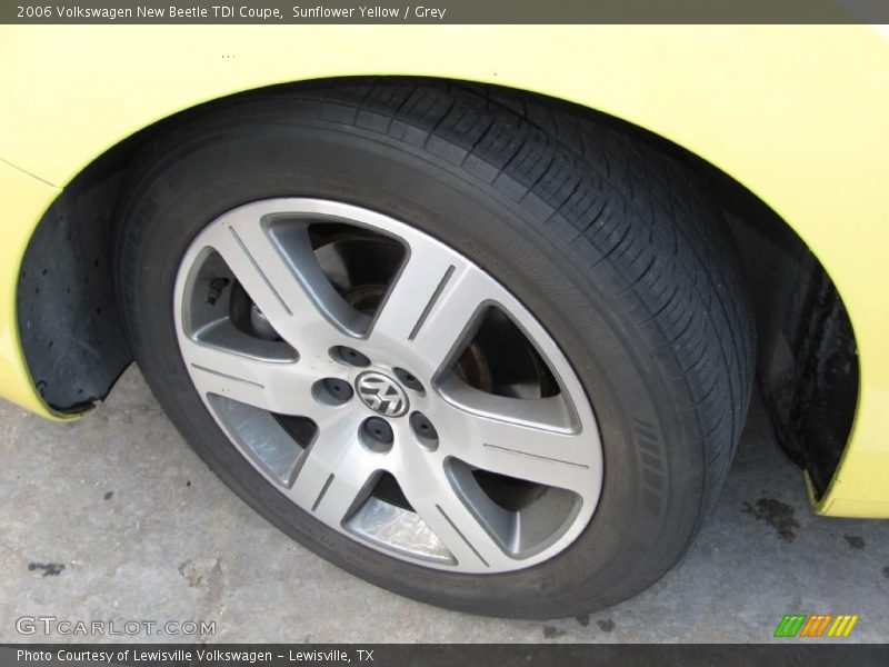 Sunflower Yellow / Grey 2006 Volkswagen New Beetle TDI Coupe
