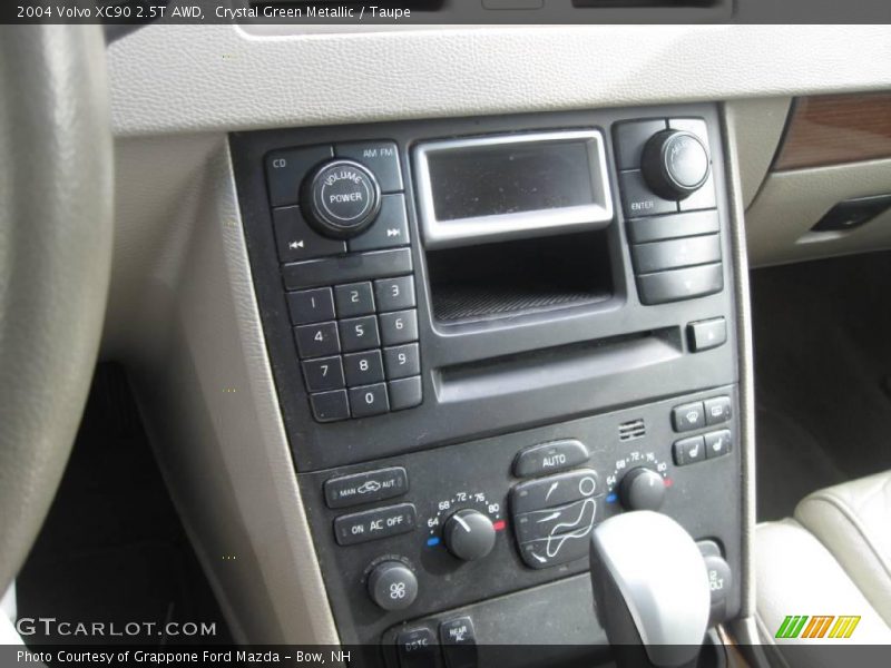 Crystal Green Metallic / Taupe 2004 Volvo XC90 2.5T AWD
