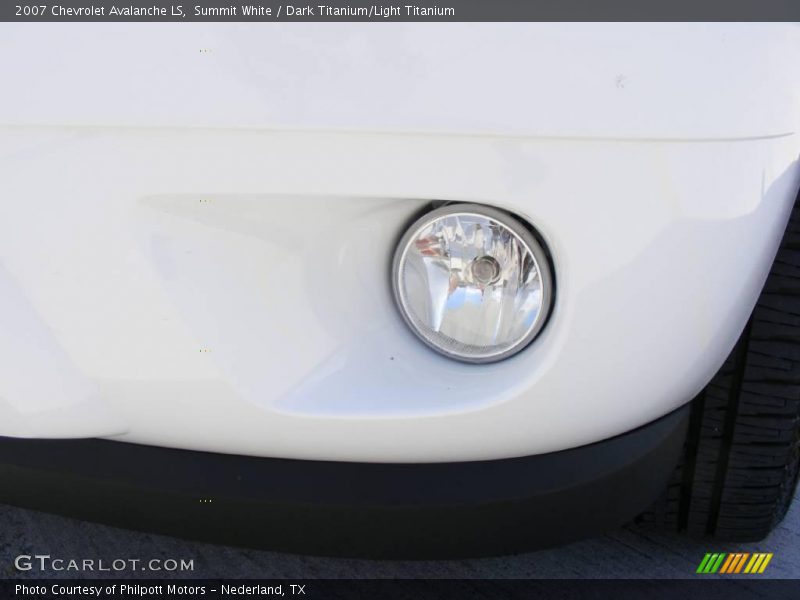 Summit White / Dark Titanium/Light Titanium 2007 Chevrolet Avalanche LS