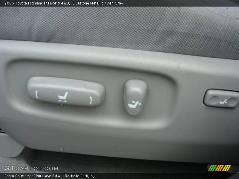 Bluestone Metallic / Ash Gray 2006 Toyota Highlander Hybrid 4WD