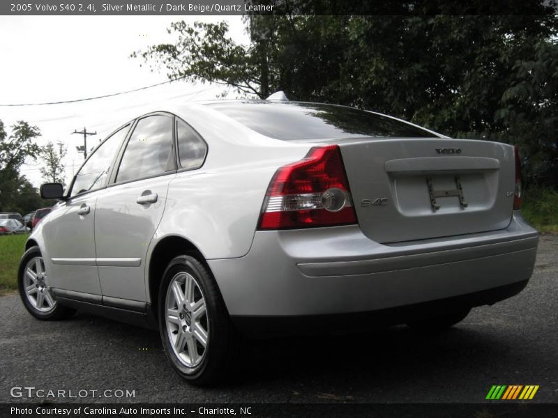 Silver Metallic / Dark Beige/Quartz Leather 2005 Volvo S40 2.4i