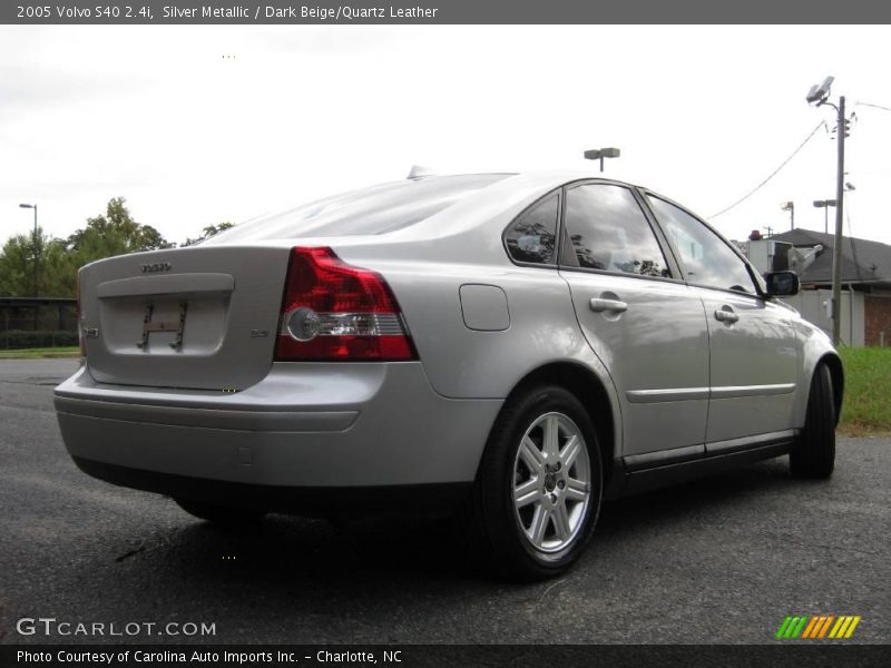 Silver Metallic / Dark Beige/Quartz Leather 2005 Volvo S40 2.4i