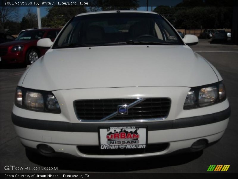 White / Taupe/Light Taupe 2001 Volvo S60 T5