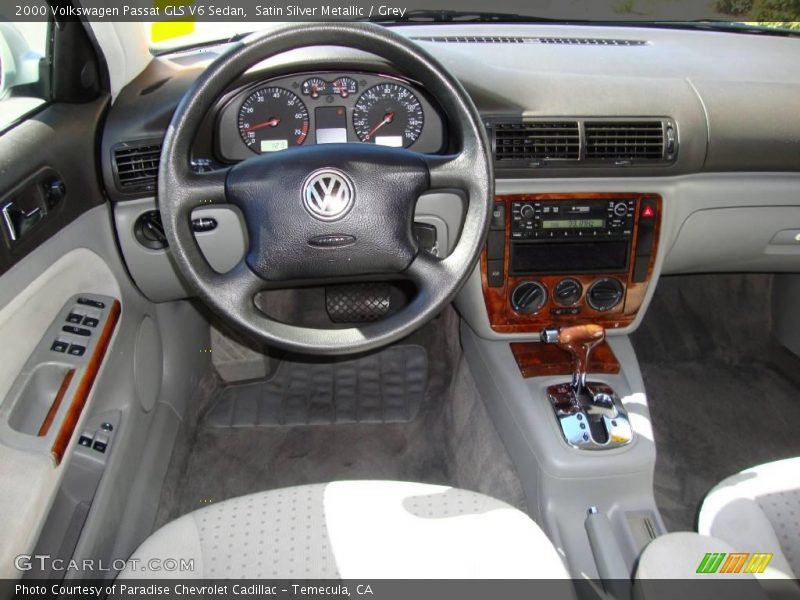 Satin Silver Metallic / Grey 2000 Volkswagen Passat GLS V6 Sedan