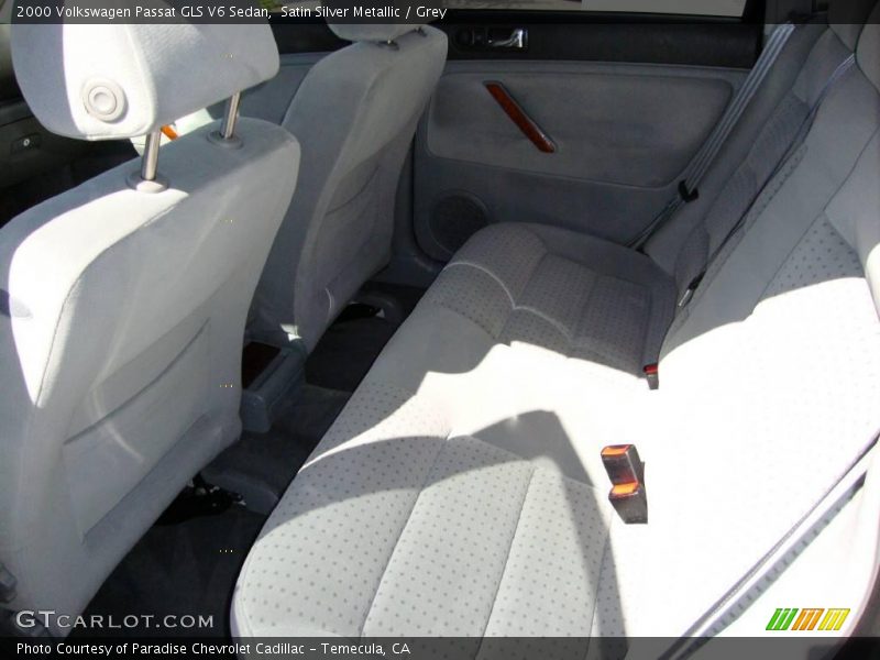 Satin Silver Metallic / Grey 2000 Volkswagen Passat GLS V6 Sedan