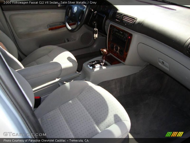 Satin Silver Metallic / Grey 2000 Volkswagen Passat GLS V6 Sedan