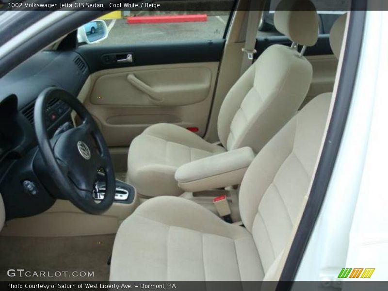Cool White / Beige 2002 Volkswagen Jetta GLS Sedan