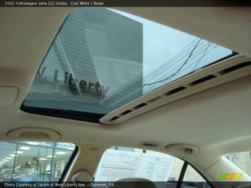 Cool White / Beige 2002 Volkswagen Jetta GLS Sedan