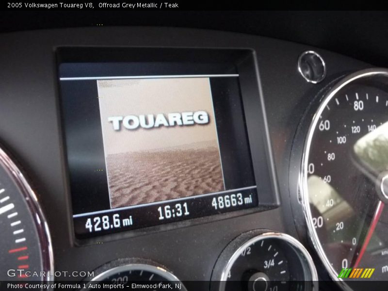 Offroad Grey Metallic / Teak 2005 Volkswagen Touareg V8