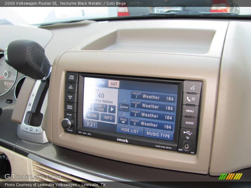 Nocturne Black Metallic / Gobi Beige 2009 Volkswagen Routan SE