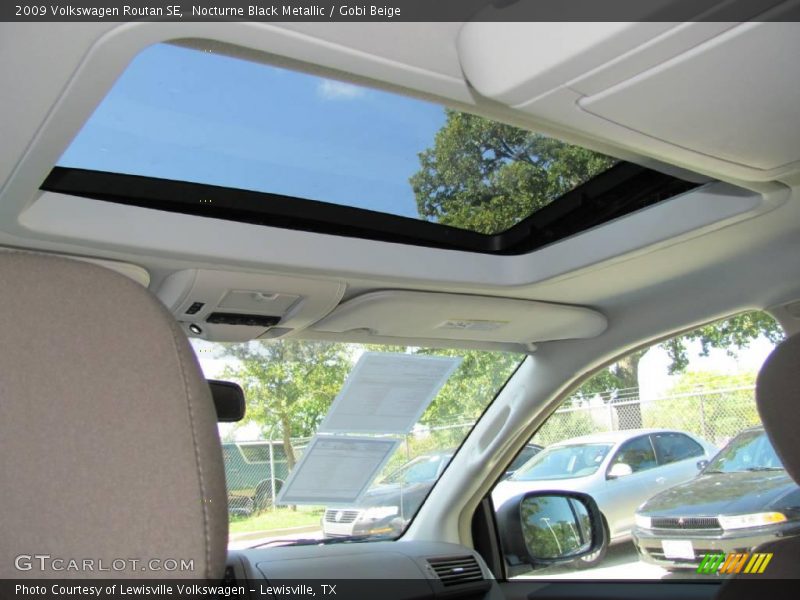 Nocturne Black Metallic / Gobi Beige 2009 Volkswagen Routan SE