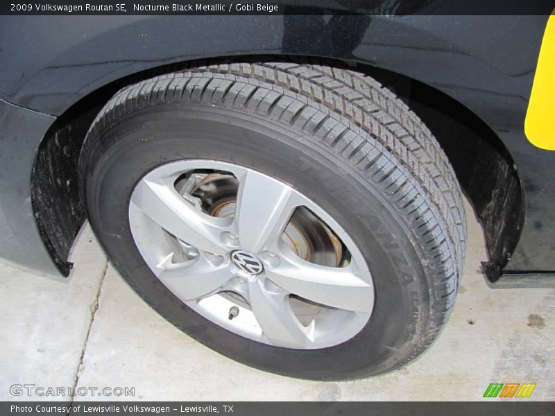 Nocturne Black Metallic / Gobi Beige 2009 Volkswagen Routan SE