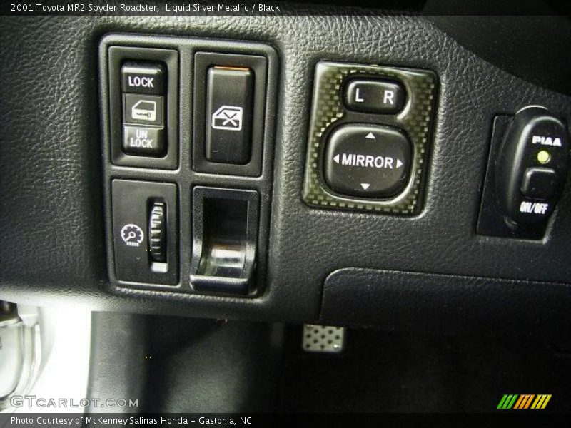 Liquid Silver Metallic / Black 2001 Toyota MR2 Spyder Roadster