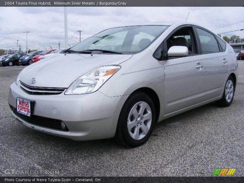 Millenium Silver Metallic / Burgundy/Gray 2004 Toyota Prius Hybrid