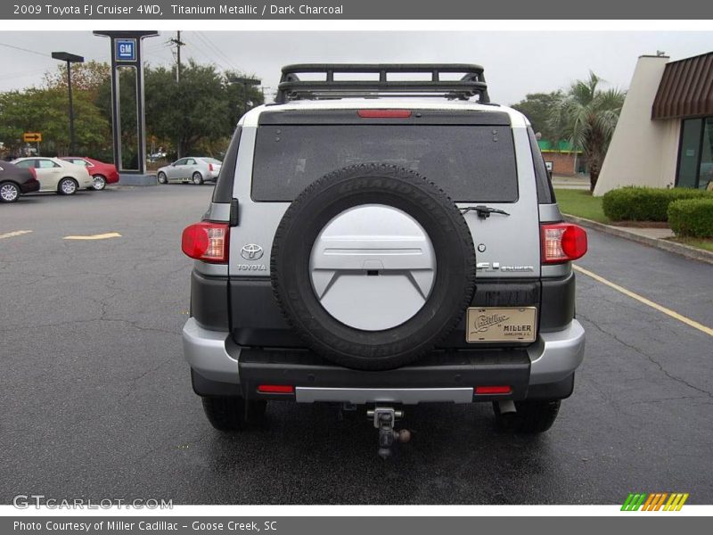 Titanium Metallic / Dark Charcoal 2009 Toyota FJ Cruiser 4WD