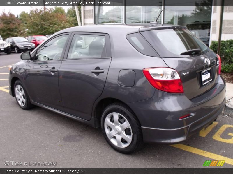 Magnetic Gray Metallic / Dark Charcoal 2009 Toyota Matrix S