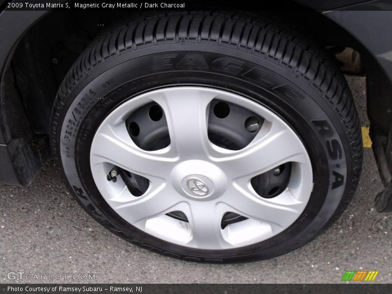 Magnetic Gray Metallic / Dark Charcoal 2009 Toyota Matrix S