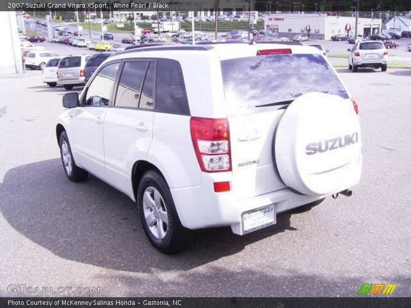 White Pearl / Black 2007 Suzuki Grand Vitara XSport