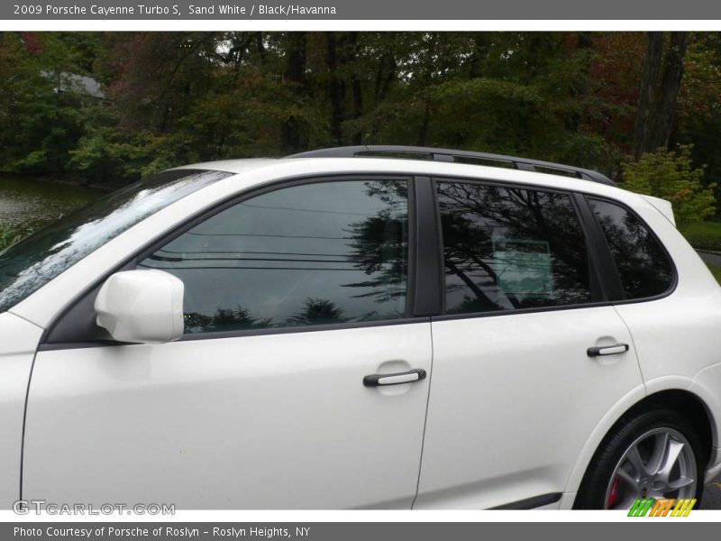 Sand White / Black/Havanna 2009 Porsche Cayenne Turbo S