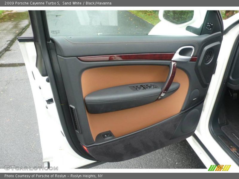 Sand White / Black/Havanna 2009 Porsche Cayenne Turbo S
