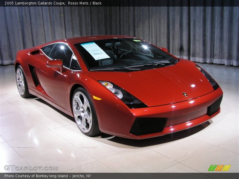 Front 3/4 View of 2005 Gallardo Coupe