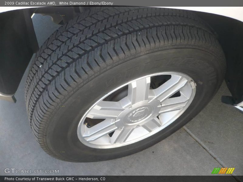 White Diamond / Ebony/Ebony 2009 Cadillac Escalade AWD