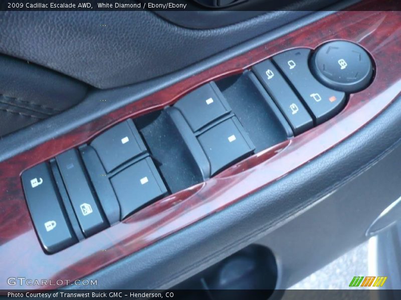 White Diamond / Ebony/Ebony 2009 Cadillac Escalade AWD