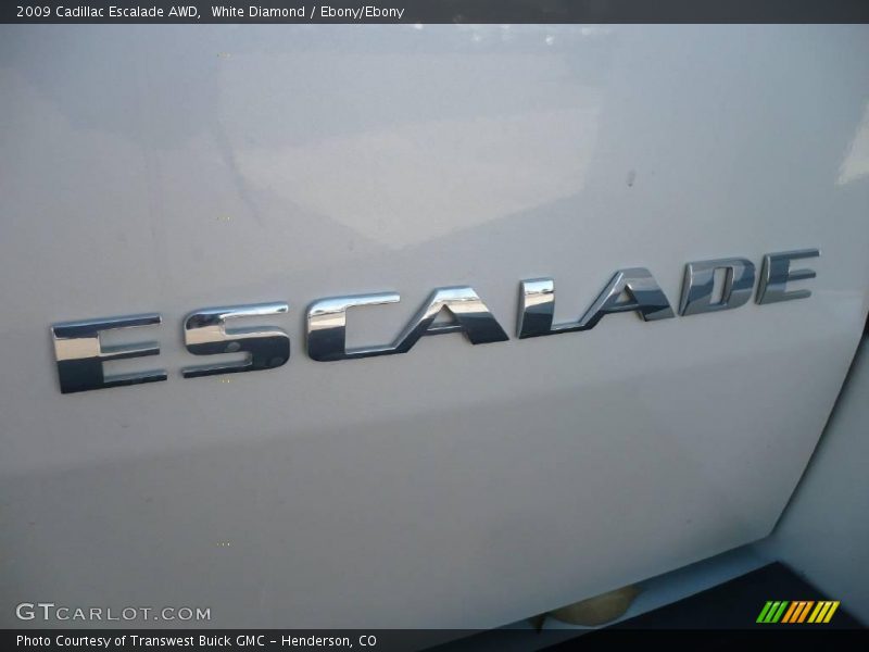 White Diamond / Ebony/Ebony 2009 Cadillac Escalade AWD