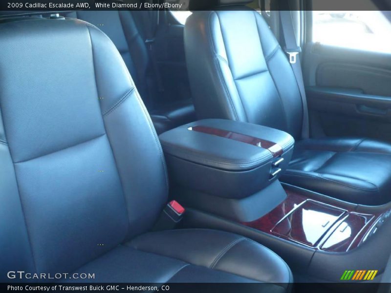 White Diamond / Ebony/Ebony 2009 Cadillac Escalade AWD