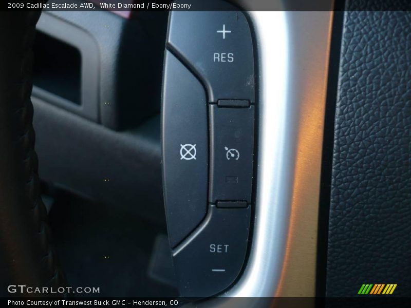White Diamond / Ebony/Ebony 2009 Cadillac Escalade AWD
