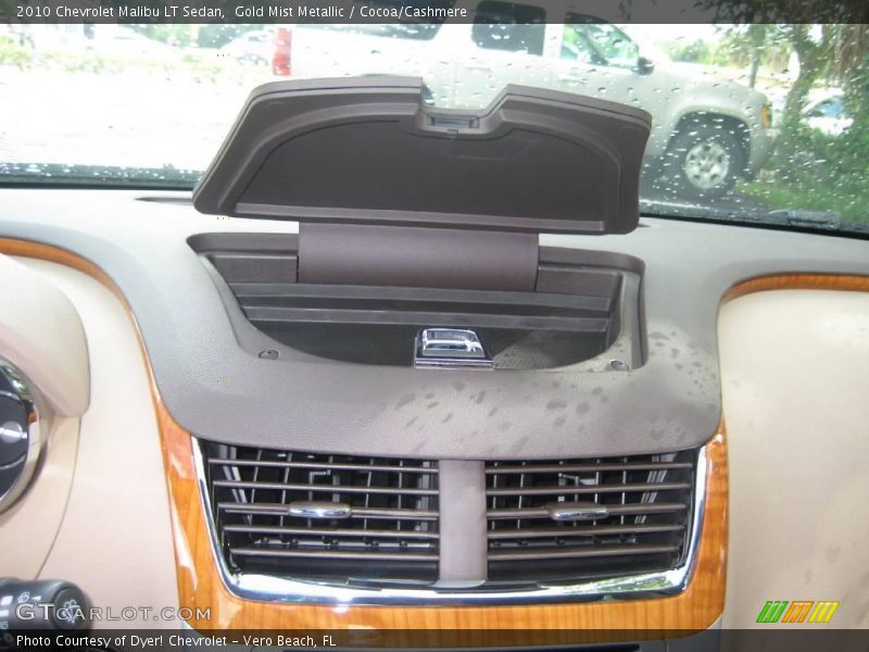 Gold Mist Metallic / Cocoa/Cashmere 2010 Chevrolet Malibu LT Sedan