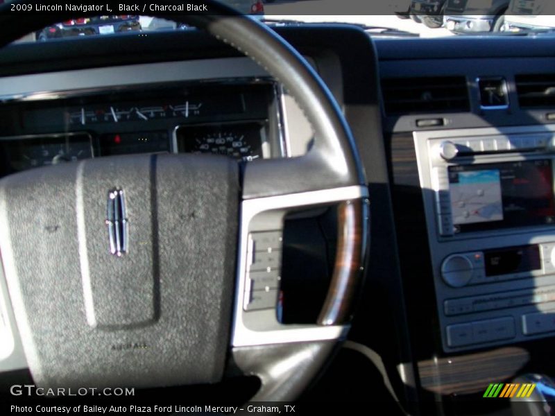 Black / Charcoal Black 2009 Lincoln Navigator L