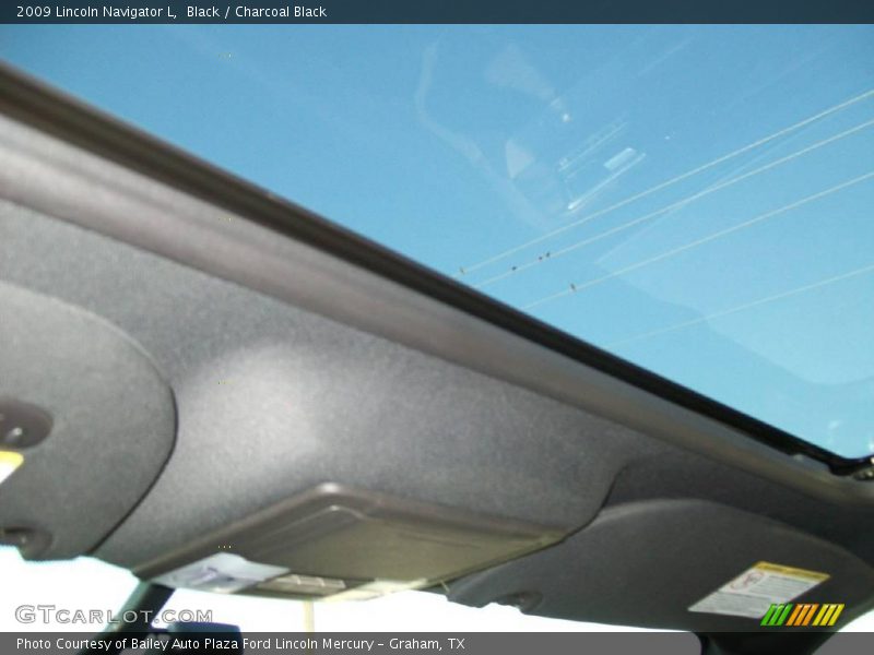 Black / Charcoal Black 2009 Lincoln Navigator L