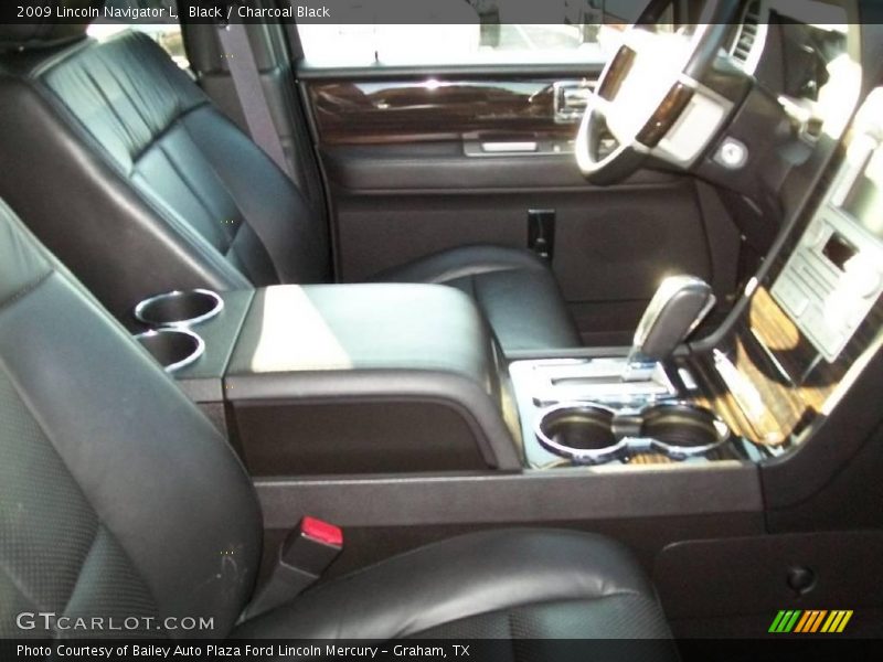 Black / Charcoal Black 2009 Lincoln Navigator L