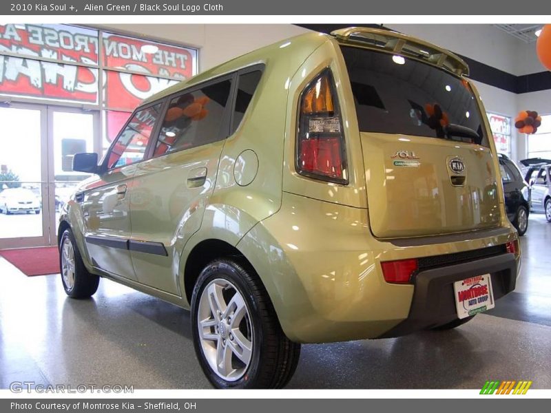 Alien Green / Black Soul Logo Cloth 2010 Kia Soul +