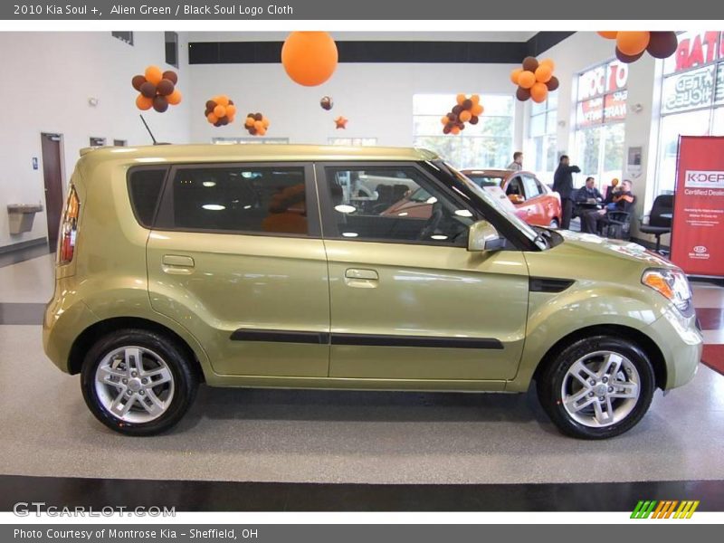 Alien Green / Black Soul Logo Cloth 2010 Kia Soul +