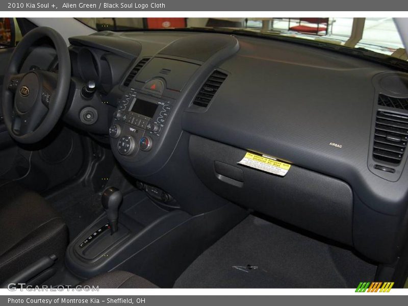 Alien Green / Black Soul Logo Cloth 2010 Kia Soul +