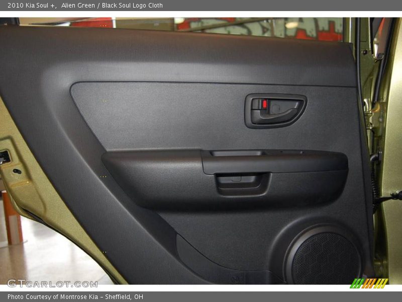Alien Green / Black Soul Logo Cloth 2010 Kia Soul +