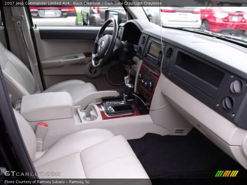 Black Clearcoat / Dark Slate Gray/Light Graystone 2007 Jeep Commander Limited 4x4