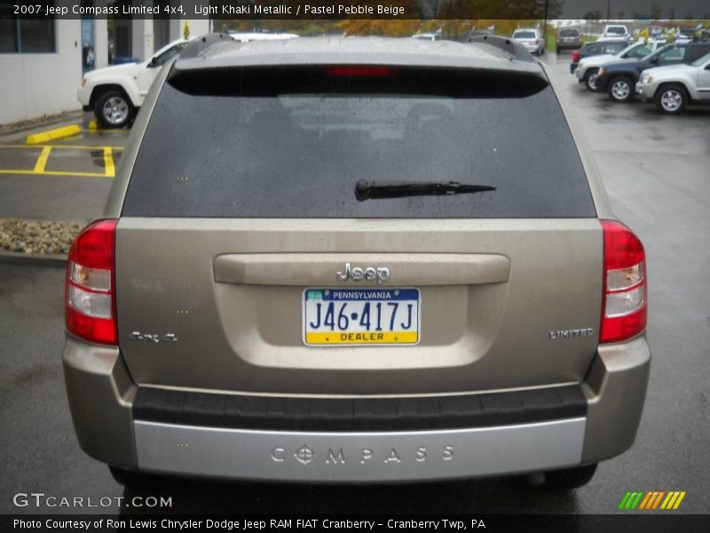 Light Khaki Metallic / Pastel Pebble Beige 2007 Jeep Compass Limited 4x4