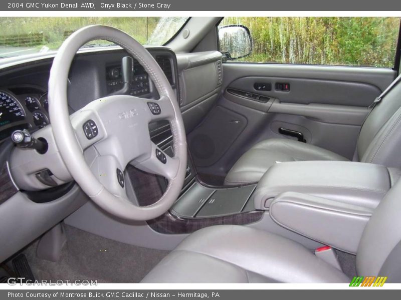 Onyx Black / Stone Gray 2004 GMC Yukon Denali AWD