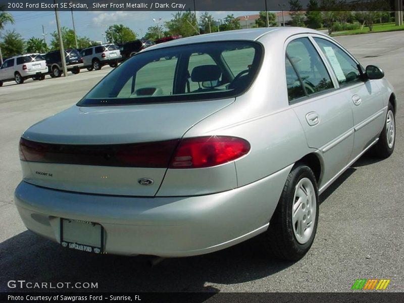 Silver Frost Metallic / Dark Gray 2002 Ford Escort SE Sedan