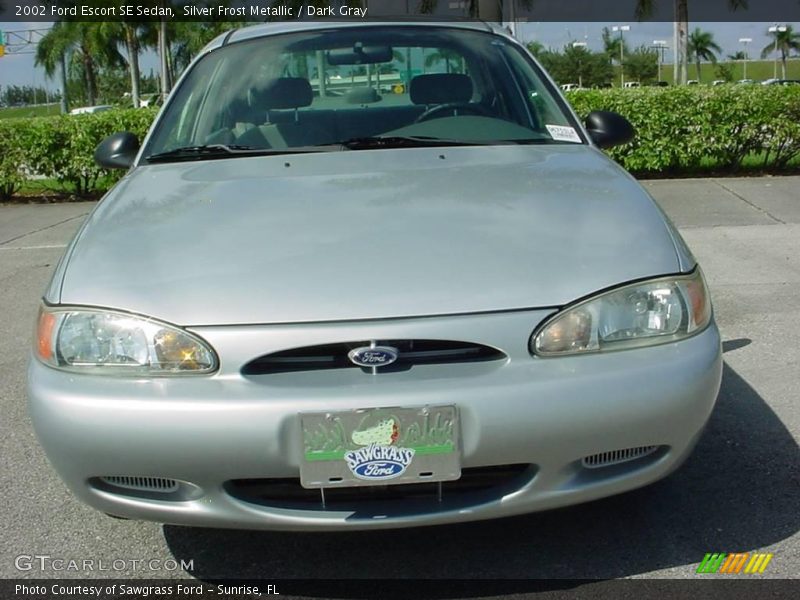 Silver Frost Metallic / Dark Gray 2002 Ford Escort SE Sedan