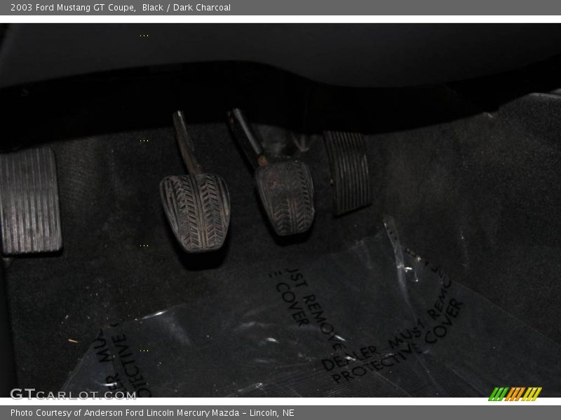 Black / Dark Charcoal 2003 Ford Mustang GT Coupe