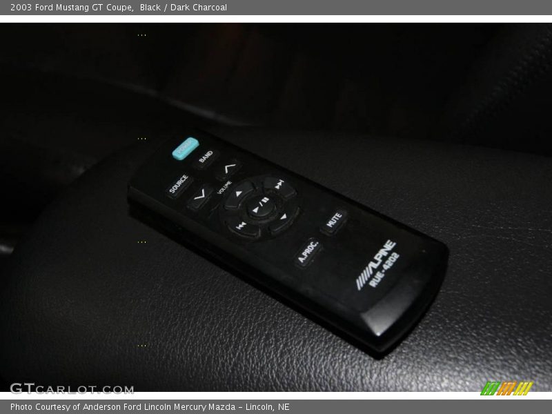 Black / Dark Charcoal 2003 Ford Mustang GT Coupe