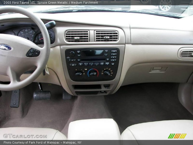 Spruce Green Metallic / Medium Parchment 2003 Ford Taurus SES