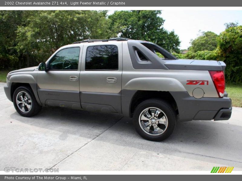 Light Pewter Metallic / Graphite 2002 Chevrolet Avalanche Z71 4x4