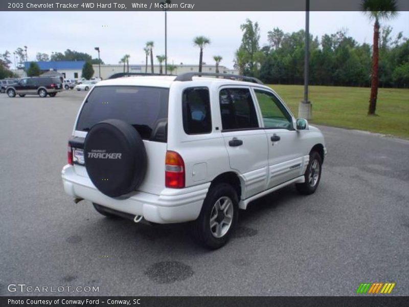 White / Medium Gray 2003 Chevrolet Tracker 4WD Hard Top
